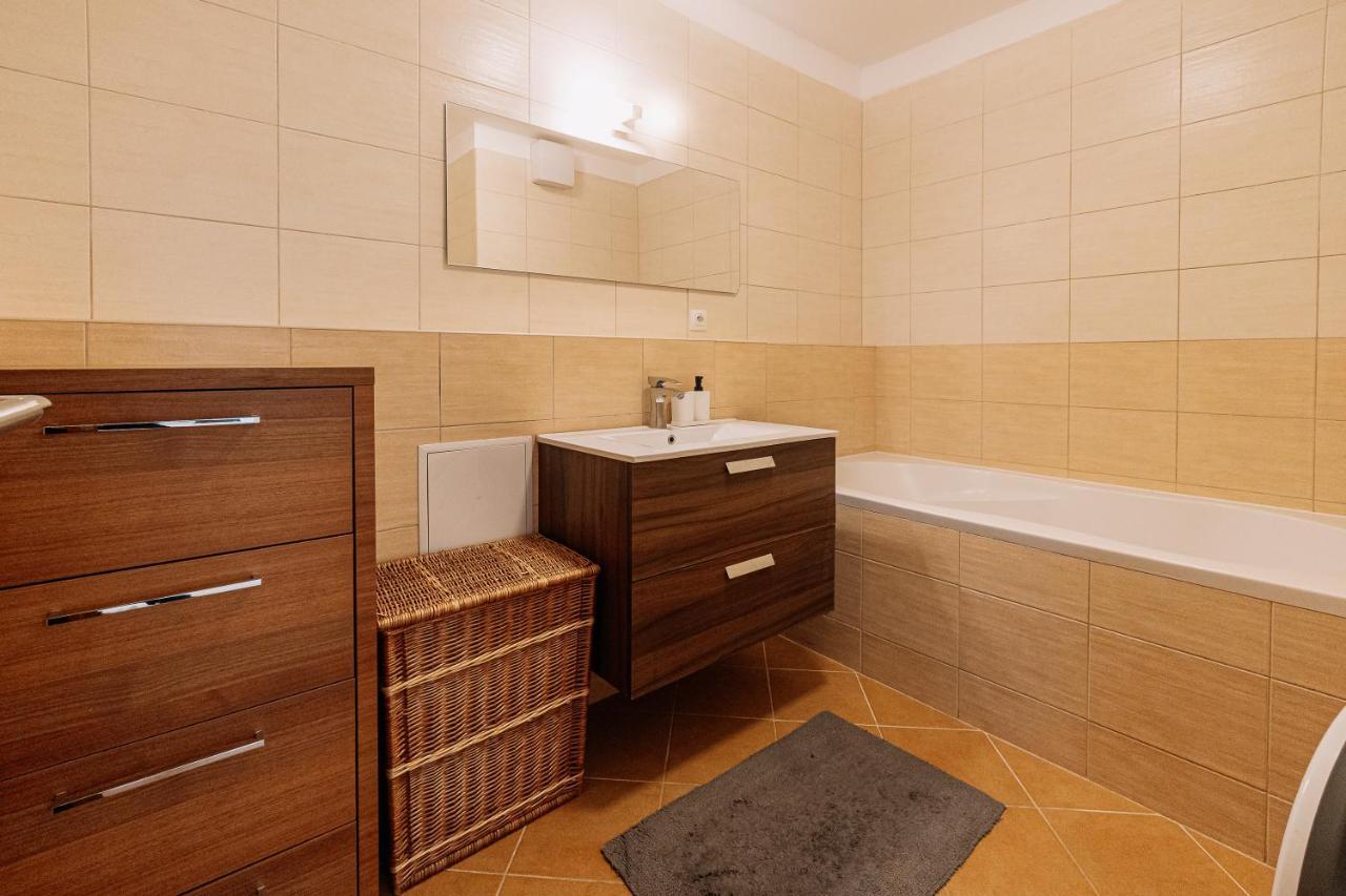 Apartment Family Bratislava Parking Slot Included! Zewnętrze zdjęcie