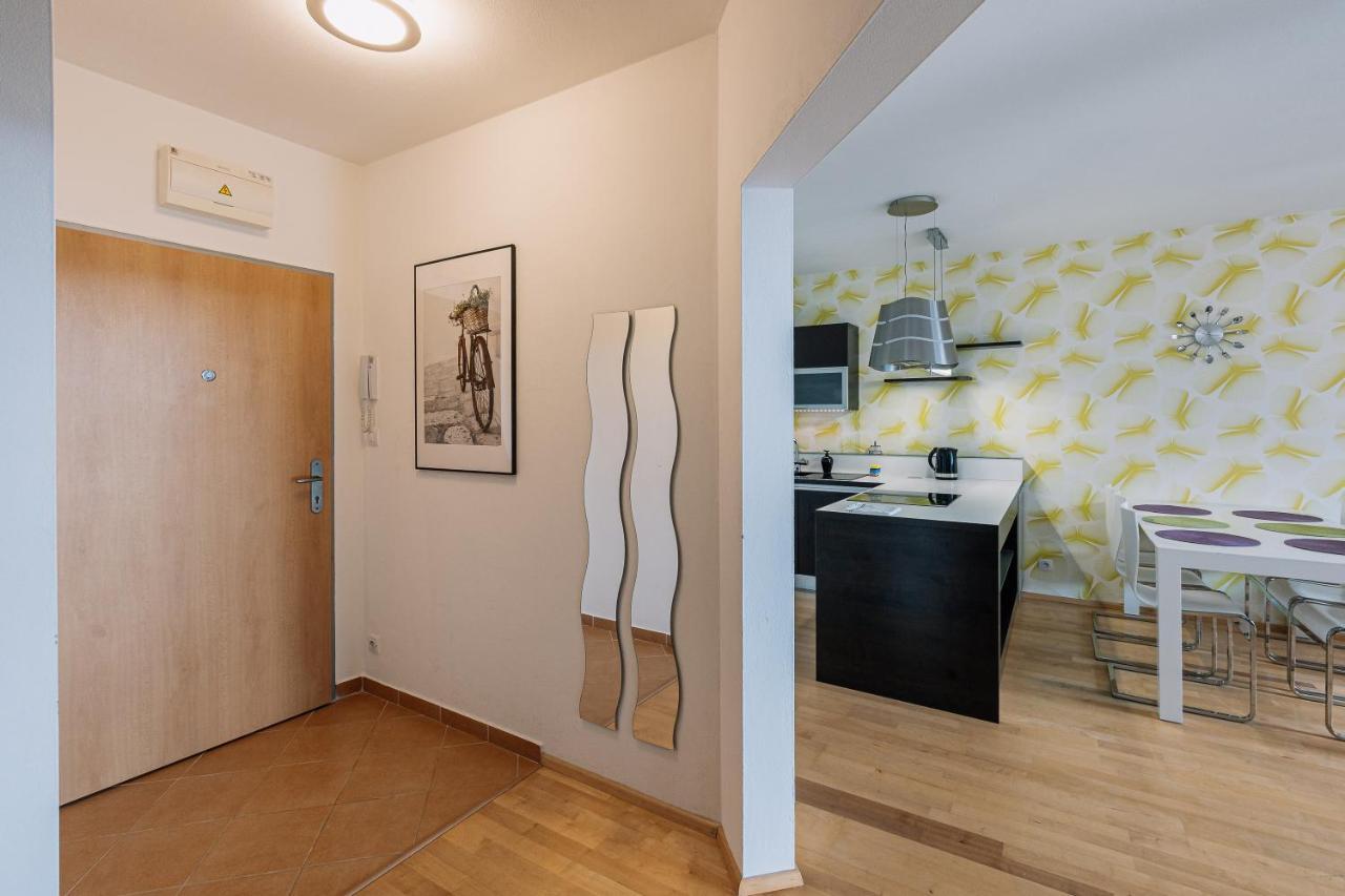 Apartment Family Bratislava Parking Slot Included! Zewnętrze zdjęcie
