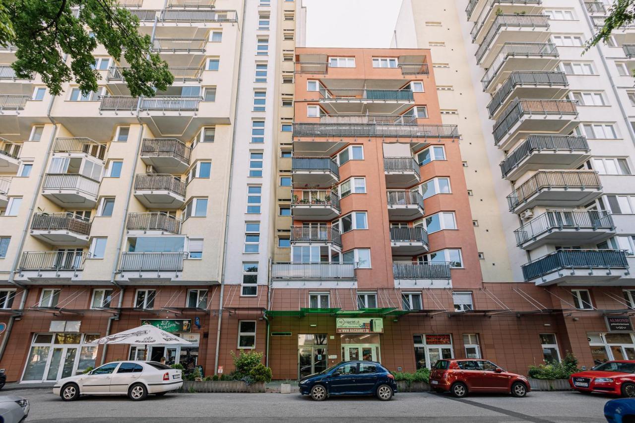Apartment Family Bratislava Parking Slot Included! Zewnętrze zdjęcie